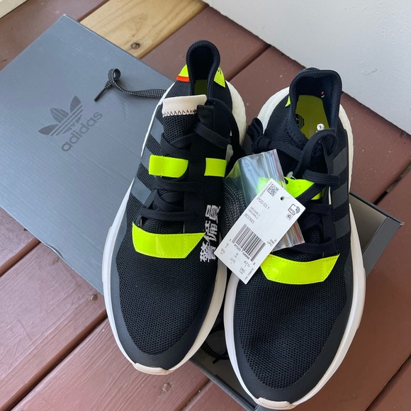 Sold!ADIDAS ORIGINALS REVIVES THE P.O.D. S3.1 WITH NEW MATERIALS AND COLORS - Picture 8 of 12